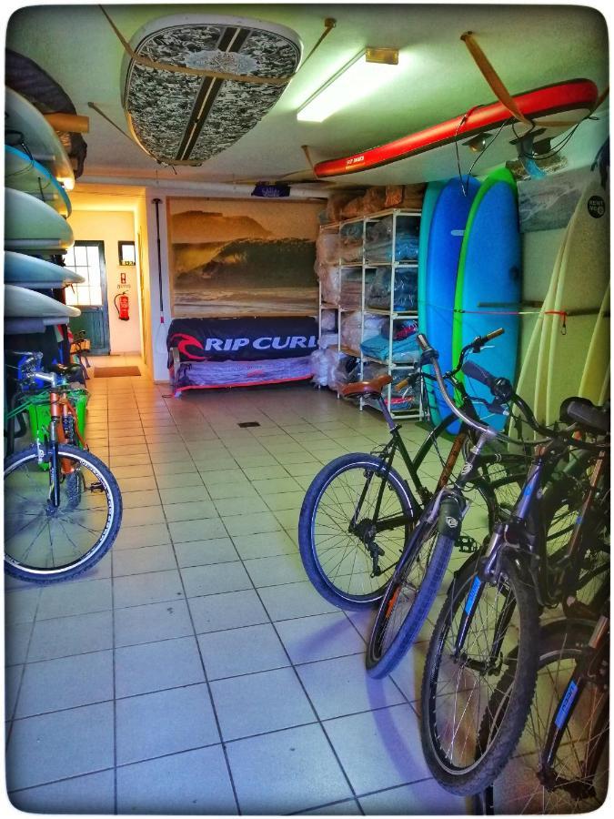 Supertubos Beach Hostel Атогиа-да-Балейя Экстерьер фото