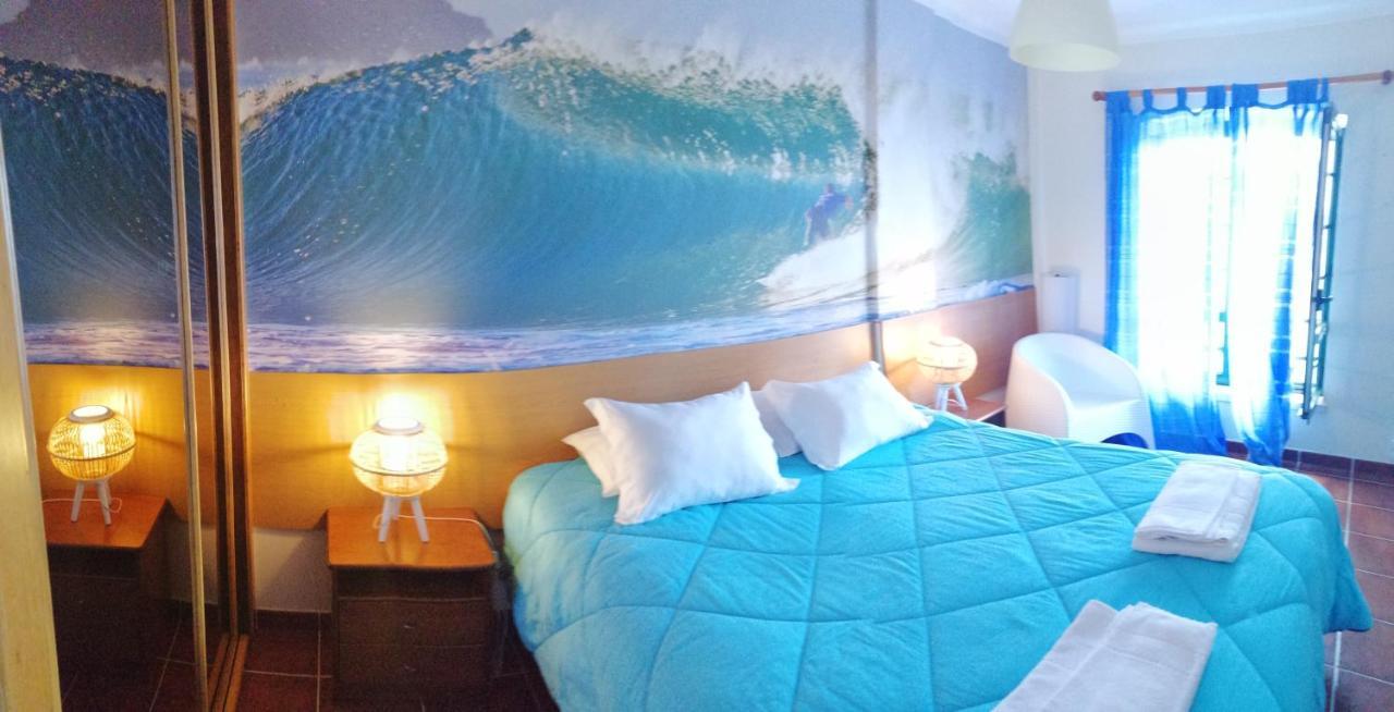 Supertubos Beach Hostel Атогиа-да-Балейя Экстерьер фото
