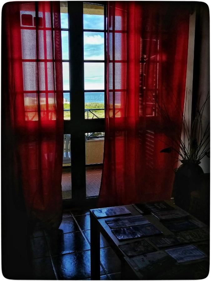 Supertubos Beach Hostel Атогиа-да-Балейя Экстерьер фото