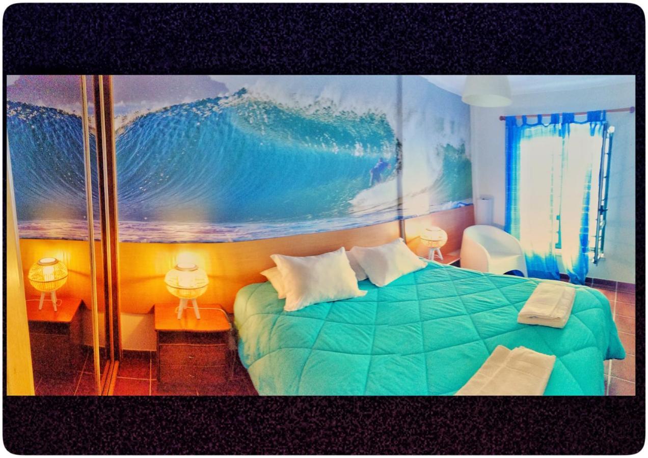 Supertubos Beach Hostel Атогиа-да-Балейя Экстерьер фото