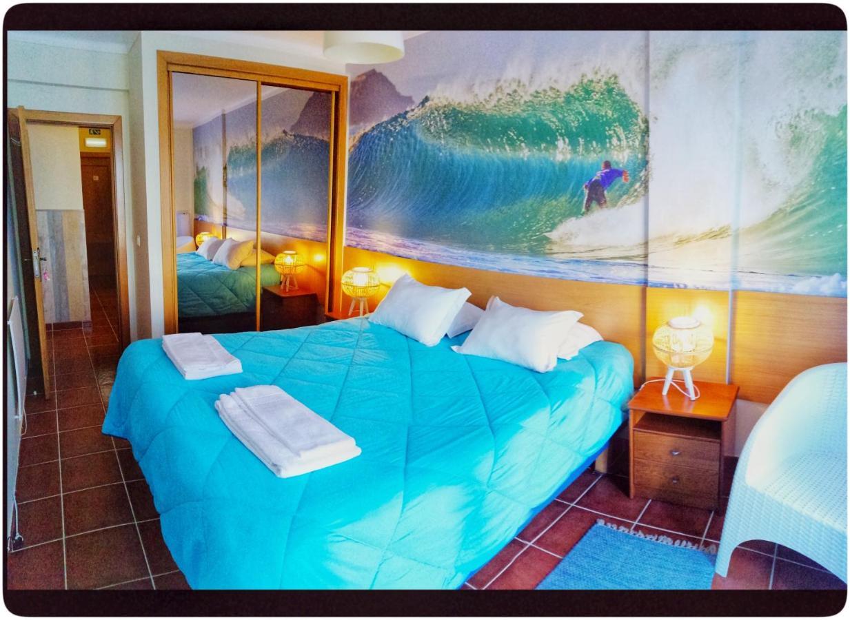 Supertubos Beach Hostel Атогиа-да-Балейя Экстерьер фото