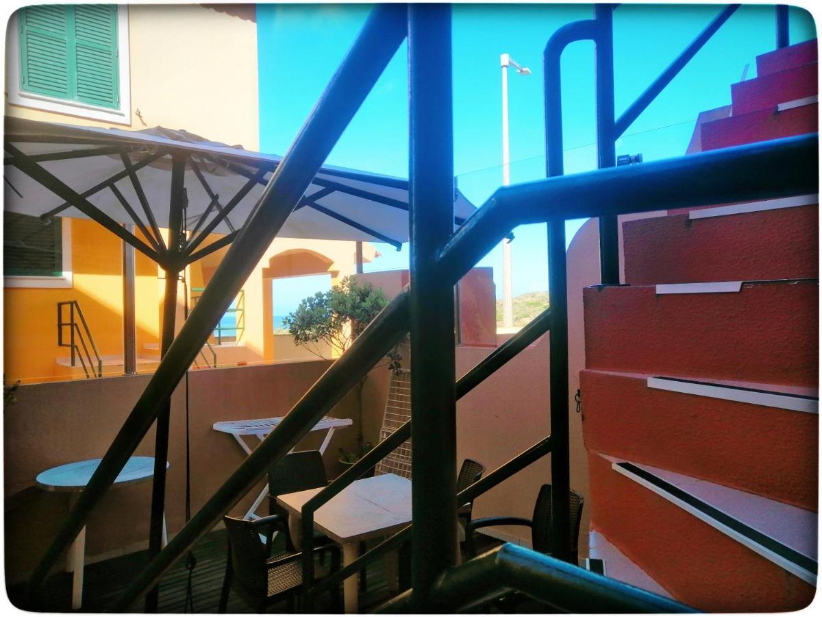 Supertubos Beach Hostel Атогиа-да-Балейя Экстерьер фото