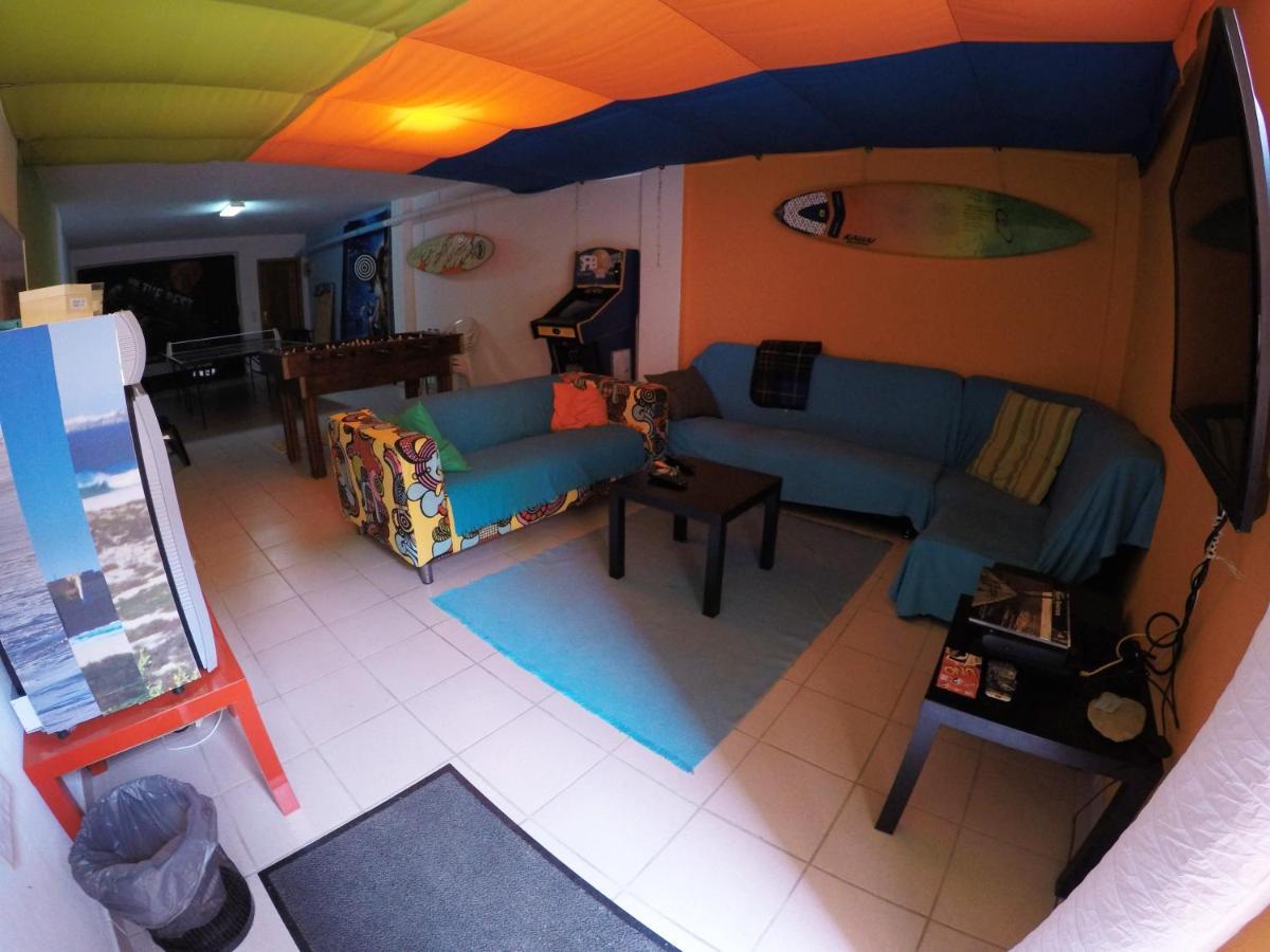 Supertubos Beach Hostel Атогиа-да-Балейя Экстерьер фото