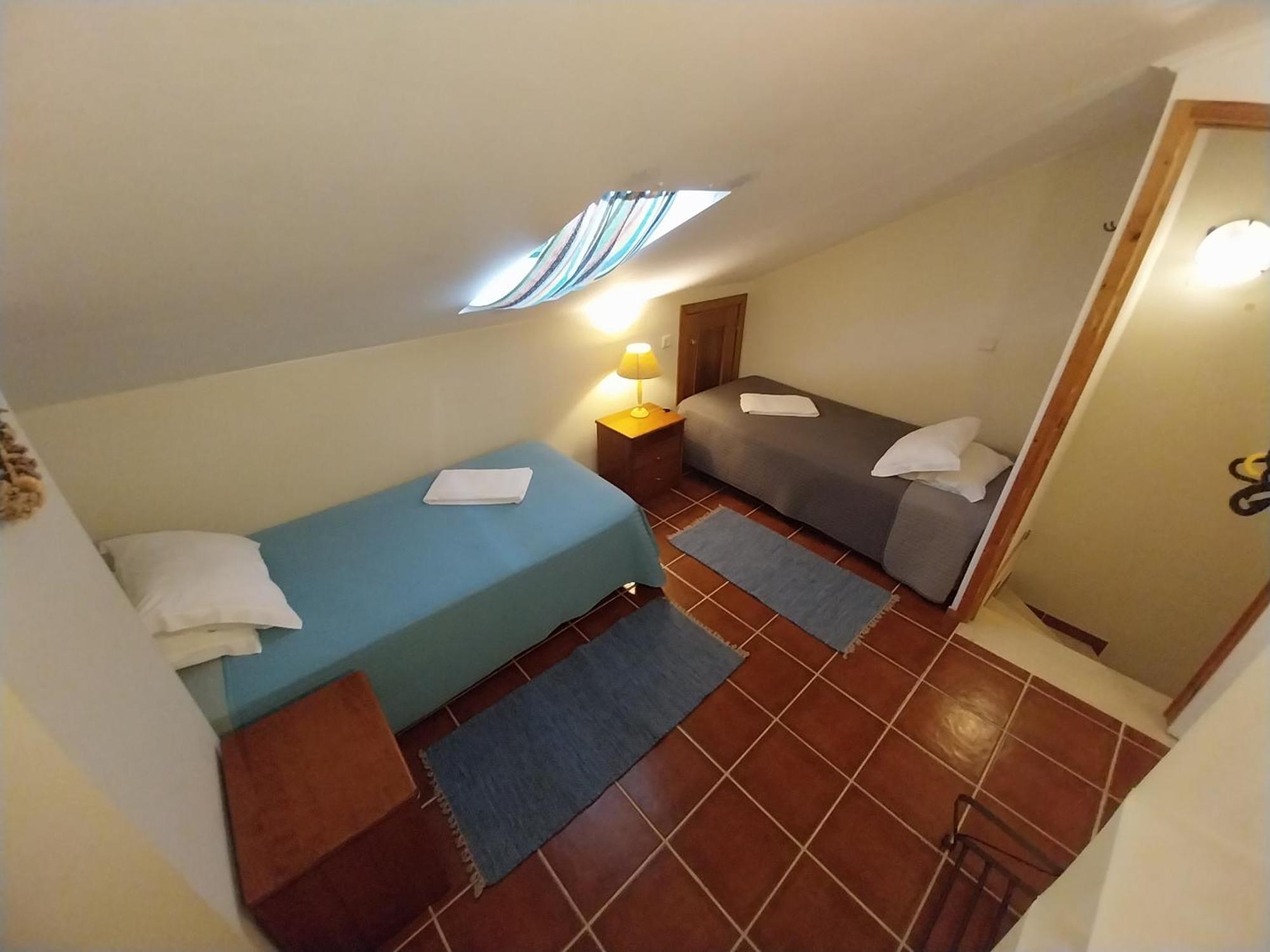 Supertubos Beach Hostel Атогиа-да-Балейя Экстерьер фото